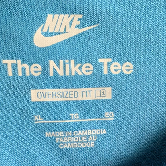 Brand New With Tags Ladies Nike Blue and Purple Oversized Fit T-Shirt Size XL - Picture 3 of 10